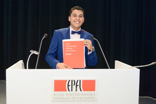 Remise des masters en informatique et systèmes de communication, le 1 octobre 2016