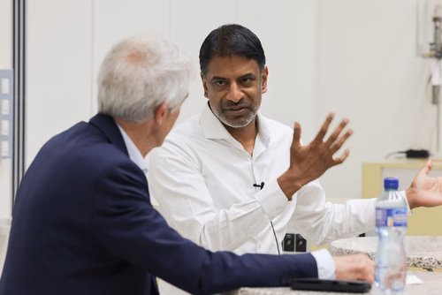Martin Vetterli, President of EPFL, and Vas Narasimhan, Chief Executive Officer of Novartis, on a series of topics including how AI is reshaping the future of medecine, insights into leadership and the key role Switzerland plays in research and innovation.