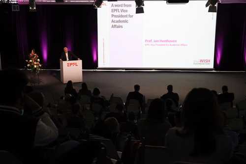 La fondation EPFL-WISH remet le 18 octobre son prix à la vaccinologue britannique, spécialiste des vaccins contre la grippe et des pathogènes viraux émergents. Prix Erna Hamburger