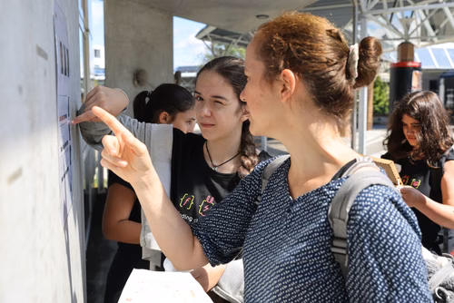 Le Meet up national annuel du Coding club des filles sur le campus de l’EPFL Service de promotion des sciences SPS 