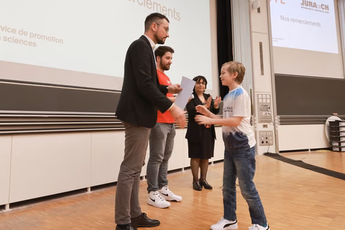 Journée à la découverte des Sciences et Remise attestations pour les enfants du Jura