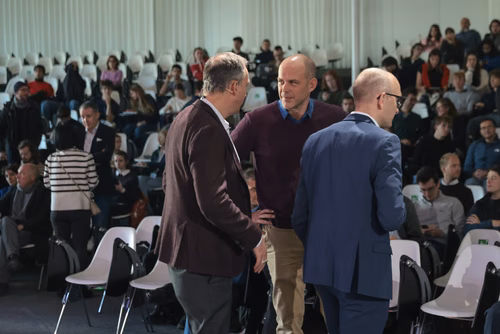 Learn how space exploration can drive public-private partnerships in science and technology. With keynotes from renowned Space Icons and panels featuring industry and research experts