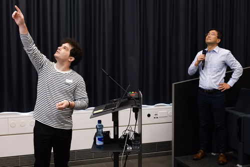 L'apprentissage automatique a été la principale force motrice pour amener l'intelligence artificielle dans le monde réel. Cet atelier vise à réunir des étudiants et des jeunes chercheurs de l'EPFL-CIS et du RIKEN-AIP et à discuter des dernières réalisations, applications et défis de l'apprentissage automatique. Cet événement fait partie d'une série d'échanges institutionnels entre le RIKEN-AIP et l'EPFL-CIS depuis 2020, basés sur un protocole d'accord entre les deux institutions visant à établir une relatio