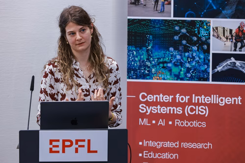 L'apprentissage automatique a été la principale force motrice pour amener l'intelligence artificielle dans le monde réel. Cet atelier vise à réunir des étudiants et des jeunes chercheurs de l'EPFL-CIS et du RIKEN-AIP et à discuter des dernières réalisations, applications et défis de l'apprentissage automatique. Cet événement fait partie d'une série d'échanges institutionnels entre le RIKEN-AIP et l'EPFL-CIS depuis 2020, basés sur un protocole d'accord entre les deux institutions visant à établir une relatio