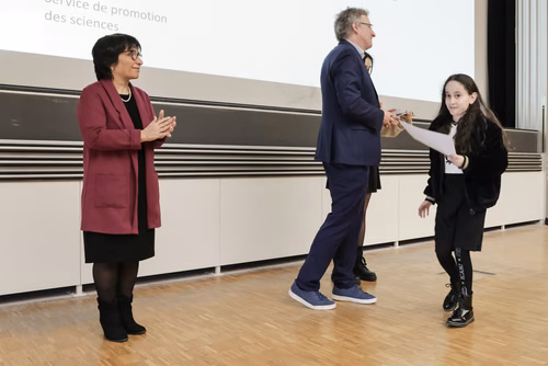 Remise attestations "Internet & Code pour les filles" Service de la promotion des Sciences de l'EPFL
