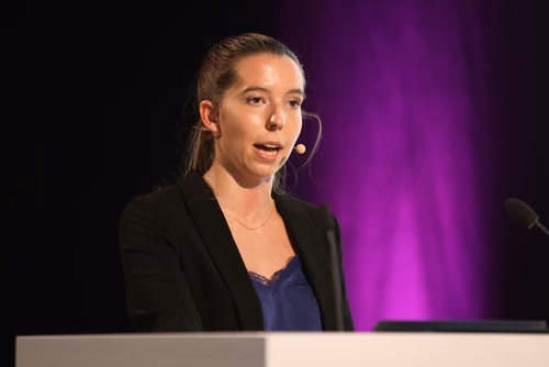 La fondation EPFL-WISH remet le 18 octobre son prix à la vaccinologue britannique, spécialiste des vaccins contre la grippe et des pathogènes viraux émergents. Prix Erna Hamburger