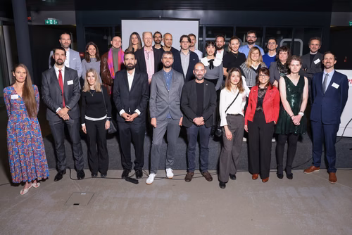 Remise des diplômes COS aux participants d'Extension School