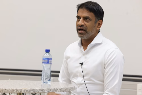 Martin Vetterli, President of EPFL, and Vas Narasimhan, Chief Executive Officer of Novartis, on a series of topics including how AI is reshaping the future of medecine, insights into leadership and the key role Switzerland plays in research and innovation.