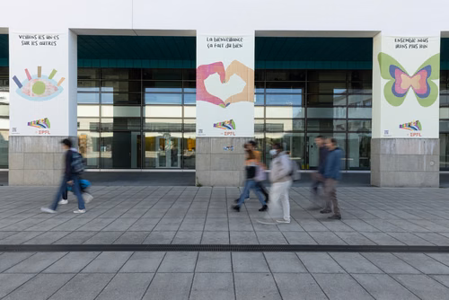 L’EPFL a adopté une série de mesures de prévention, de soutien et d’accompagnement recommandées par la Task Force Harcèlement. Une enquête auprès de la communauté EPFL montre que 80% de la communauté EPFL est satisfaite du climat général, mais indique de nombreux besoins d’amélioration en matière de sécurité, d’égalité et de lutte contre les discriminations.