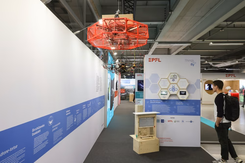 L’EPFL vous propose d’explorer ces liens étroits entre science et monde animal à travers une exposition de 200m2 présentant une sélection de projets de recherche issus des laboratoires de l’École.