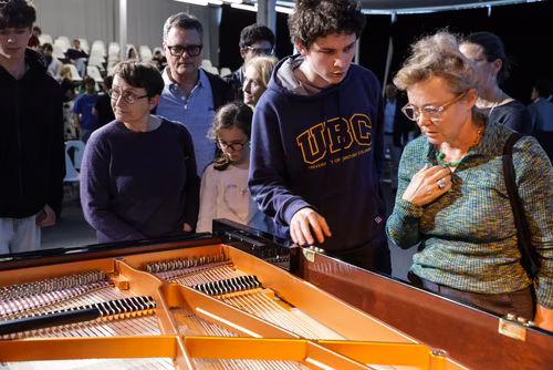 Dans le cadre de l’exposition Musica ex Machina, EPFL Pavilions présente un concert exceptionnel entre mathématiques, musique et pensée computationnelle, donné par le pianiste, compositeur et improvisateur américano-taïwanais Kit Armstrong.