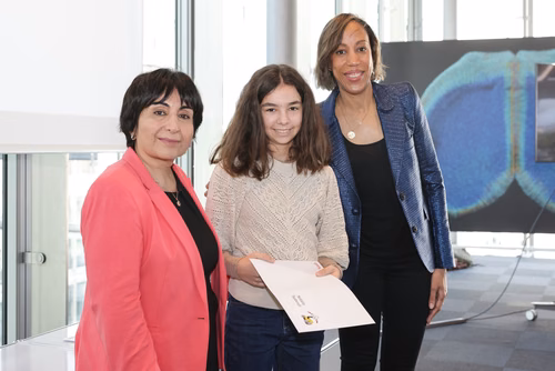 Atelier robotique pour les filles Campus Biotech, remise des attestations
