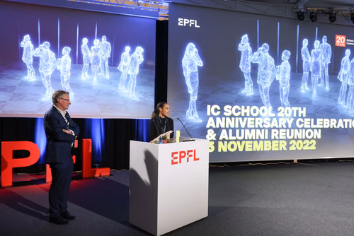 Cette année, la Faculté informatique et communications célèbre son 20e anniversaire, une étape importante dans un domaine qui s’est transformé au cours des deux dernières décennies. Durant cette période, des milliers d’étudiantes et étudiants en bachelor, en master et en doctorat ont obtenu leur diplôme, et ont ensuite contribuer à l’évolution de la branche, tant dans le milieu universitaire que dans le secteur privé.