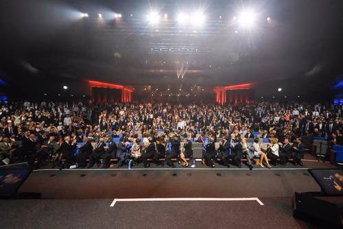 At the graduation ceremony held on Saturday morning, the students received their Master's degree in front of a crowd of 3,000 people made up of family and friends, professors and special EPFL guests.