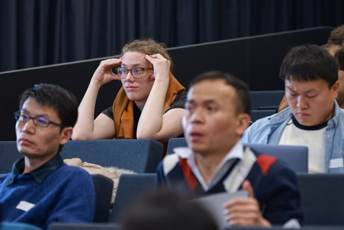 L'apprentissage automatique a été la principale force motrice pour amener l'intelligence artificielle dans le monde réel. Cet atelier vise à réunir des étudiants et des jeunes chercheurs de l'EPFL-CIS et du RIKEN-AIP et à discuter des dernières réalisations, applications et défis de l'apprentissage automatique. Cet événement fait partie d'une série d'échanges institutionnels entre le RIKEN-AIP et l'EPFL-CIS depuis 2020, basés sur un protocole d'accord entre les deux institutions visant à établir une relatio