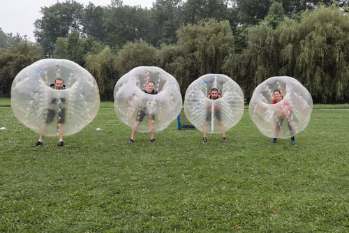 A l’occasion de la fin de l’opération Bike to Work, l’unité Durabilité organise un tournoi de bubble foot 