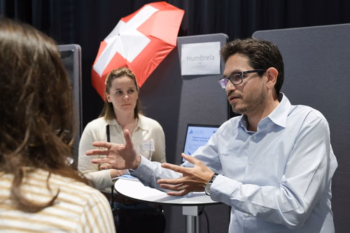 The 14th edition of Startup Champions Seed Night stood out for its celebration of 20 promising startups, competing in a highly anticipated pitch contest. With more than 500 attendees both at EPFL and online, the event united budding entrepreneurs from EPFL and the Canton of Vaud, alongside angel investors, mentors, industry leaders, and researchers. The evening demonstrated the strength of innovation coming out of the region.