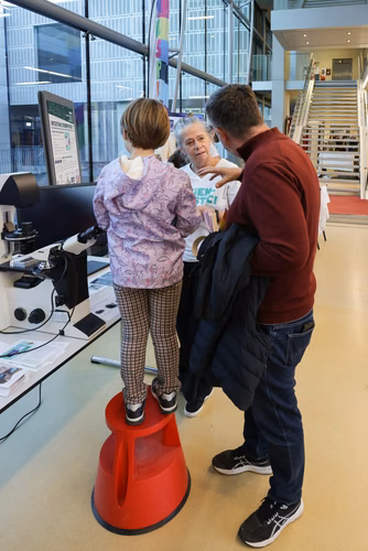 La découverte des sciences et des technologies au cœur du campus, pour les adultes et les enfants.