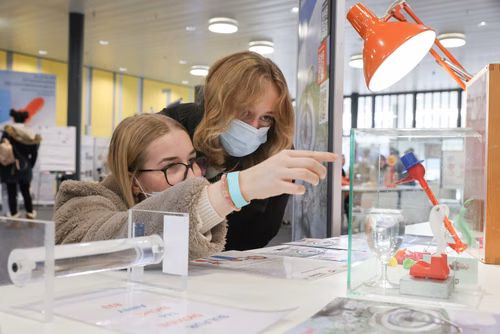 Journée des Gymnasiens accueil et stands 
