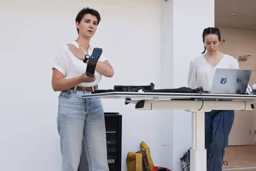 L’Assistive Technologies Challenge, a pour objectif de donner la possibilité aux étudiants de concevoir et de développer, pour et avec des personnes en situation de handicap, des solutions technologiques manifestes.
