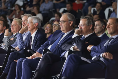 On September 21st, EPFL celebrate the 30th anniversary of its flagship experiment, the Tokamak à Configuration Variable (TCV). Operated by the Swiss Plasma Center as part of the EUROfusion Consortium, it is one of the key European facilities for the ITER project, which aims to demonstrate the scientific and technological feasibility of fusion as an energy source, and the development of DEMO, whose objective is to prove its commercial feasibility. The TCV Tokamak represents a major asset in the global effort