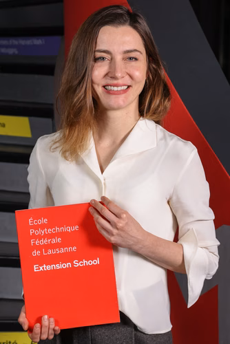 Remise des diplômes COS aux participants d'Extension School