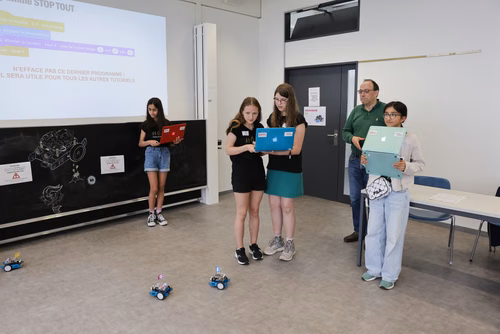 Le Meet up national annuel du Coding club des filles sur le campus de l’EPFL Service de promotion des sciences SPS 