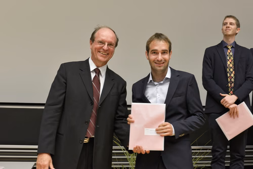 Convocation of the 2016  Physics class, october1, 2016