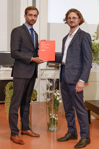Remise des masters en ingénierie financière et en management de la technologie