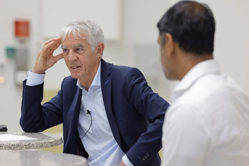 Martin Vetterli, President of EPFL, and Vas Narasimhan, Chief Executive Officer of Novartis, on a series of topics including how AI is reshaping the future of medecine, insights into leadership and the key role Switzerland plays in research and innovation.