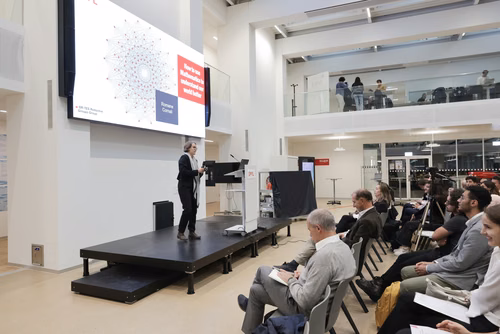After two months of conducting research in an EPFL laboratory, the interns will present their research projects in the form of a poster or a short oral presentation (My research in 180 sec) to a selected audience including professors, donors, organizers as well as the cohort of interns.