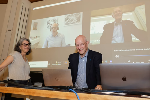 A l'occasion du dernier cours de Claude Nicollier, ses amis, collègues et famille lui ont fait la surprise d'être présents
