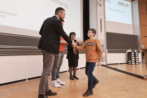 Journée à la découverte des Sciences et Remise attestations pour les enfants du Jura