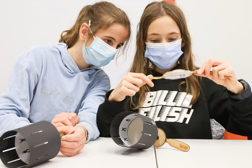 Ateliers scientifiques d’une heure pour les jeunes âgés de 7 à 13 ans proposés les 13 et 14 novembre 2021 à l’EPFL Valais Wallis