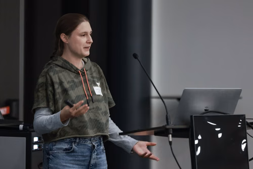 Organisées par le Service promotion de l’éducation, en collaboration avec les sections de l’EPFL, les rencontres 5 à 7 constituent un moment d’échange privilégié entre les enseignantes et enseignants du secondaire et le corps professoral de l’EPFL.
