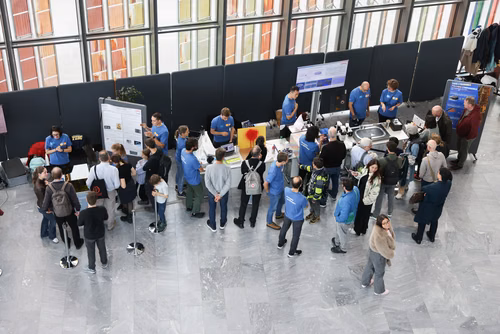 To celebrate 100 years of quantum science and technology, we invite you to discover the strange and fascinating world of quantum physics through hands-on activities, interactive demonstrations, workshops, and engaging talks.