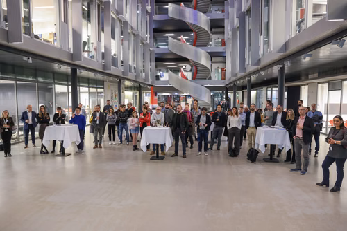 Remise des diplômes COS aux participants d'Extension School