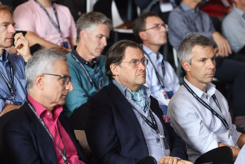 The EPFL School of Life Sciences turned 20 and celebrates this occasion with a unique symposium.