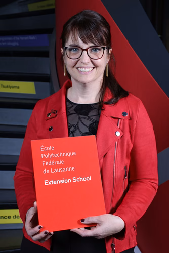 Remise des diplômes COS aux participants d'Extension School
