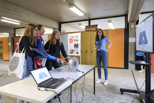 Journée de sensibilisation aux Sciences à Thoune. Organisé par le service de promotion des études