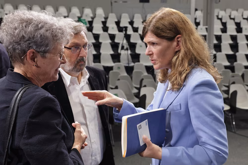 Jean-Pierre Danthine is Professor at the EPFL (Ecole Polytechnique Fédérale de Lausanne – College of Management of Technology), Managing Director of the Enterprise of Society Center (E4S) and President of the Paris School of Economics.