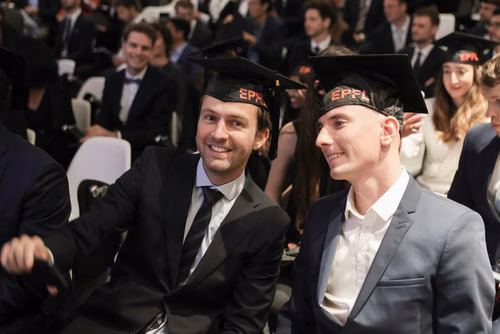Cette cérémonie a pour objectif de remettre les Prix de la Recherche de l'EPFL aux lauréat·es et de féliciter toutes les doctorantes et doctorants qui ont terminé leur thèse avec succès cette année.