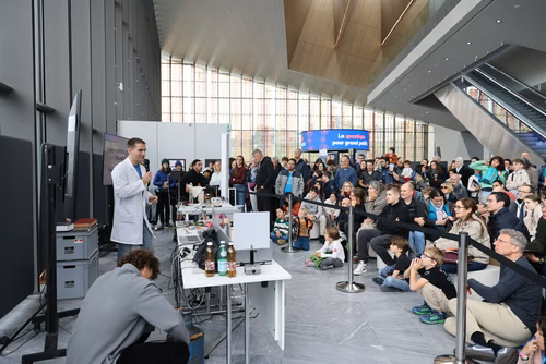 To celebrate 100 years of quantum science and technology, we invite you to discover the strange and fascinating world of quantum physics through hands-on activities, interactive demonstrations, workshops, and engaging talks.