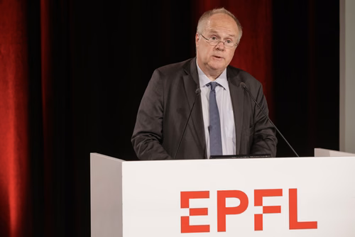On September 21st, EPFL celebrate the 30th anniversary of its flagship experiment, the Tokamak à Configuration Variable (TCV). Operated by the Swiss Plasma Center as part of the EUROfusion Consortium, it is one of the key European facilities for the ITER project, which aims to demonstrate the scientific and technological feasibility of fusion as an energy source, and the development of DEMO, whose objective is to prove its commercial feasibility. The TCV Tokamak represents a major asset in the global effort