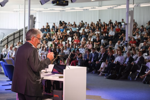 The EPFL School of Life Sciences turned 20 and celebrates this occasion with a unique symposium.