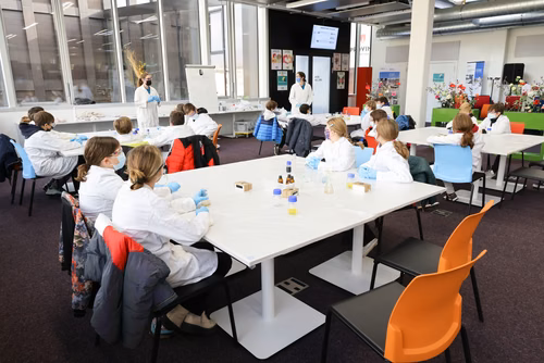 Ateliers scientifiques d’une heure pour les jeunes âgés de 7 à 13 ans proposés les 13 et 14 novembre 2021 à l’EPFL Valais Wallis