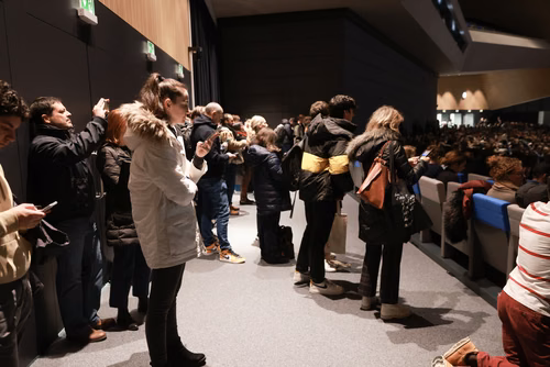 Un événement d’envergure pour préparer son avenir. Comme chaque année, l’EPFL, via son Service de promotion de l’éducation et en collaboration avec ses facultés, se réjouit d'accueillir les gymnasiennes et gymnasiens sur son campus. L’École propose de venir découvrir ses filières de formation, sa communauté estudiantine, son corps enseignant, ses équipes de recherche, les divers services dédiés aux étudiantes et étudiants débutant à l’EPFL, ainsi que les multiples associations chargées d’animer la vie socia