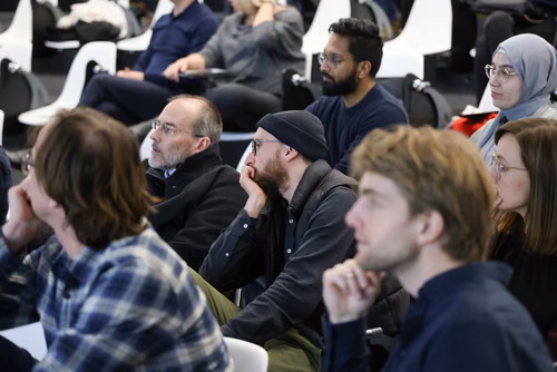 The EPFL EssentialTech Centre invites you to join 5 inspiring panelists in their reflections on how science and technology can be harnessed in the pusuit of peace. The objective is to identify how STEM can be leveraged to address all forms of violence.