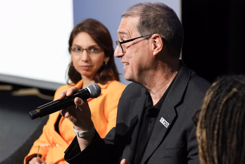 The EPFL EssentialTech Centre invites you to join 5 inspiring panelists in their reflections on how science and technology can be harnessed in the pusuit of peace. The objective is to identify how STEM can be leveraged to address all forms of violence.