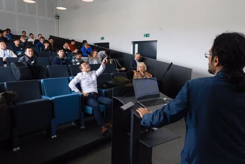 L'apprentissage automatique a été la principale force motrice pour amener l'intelligence artificielle dans le monde réel.
